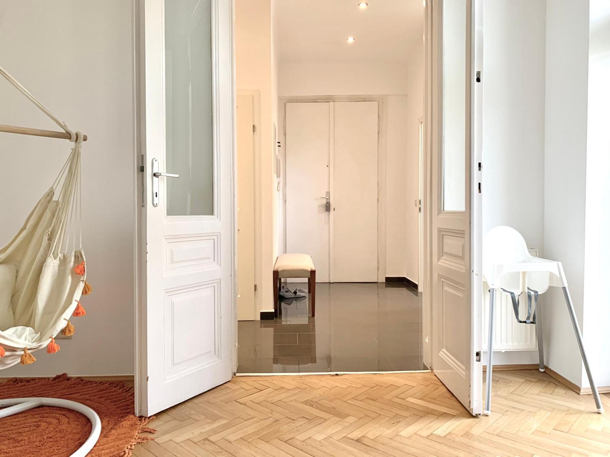 Bamboo City Apartment : A Cozy Family Haven In Vienna'S 9Th District Bagian luar foto