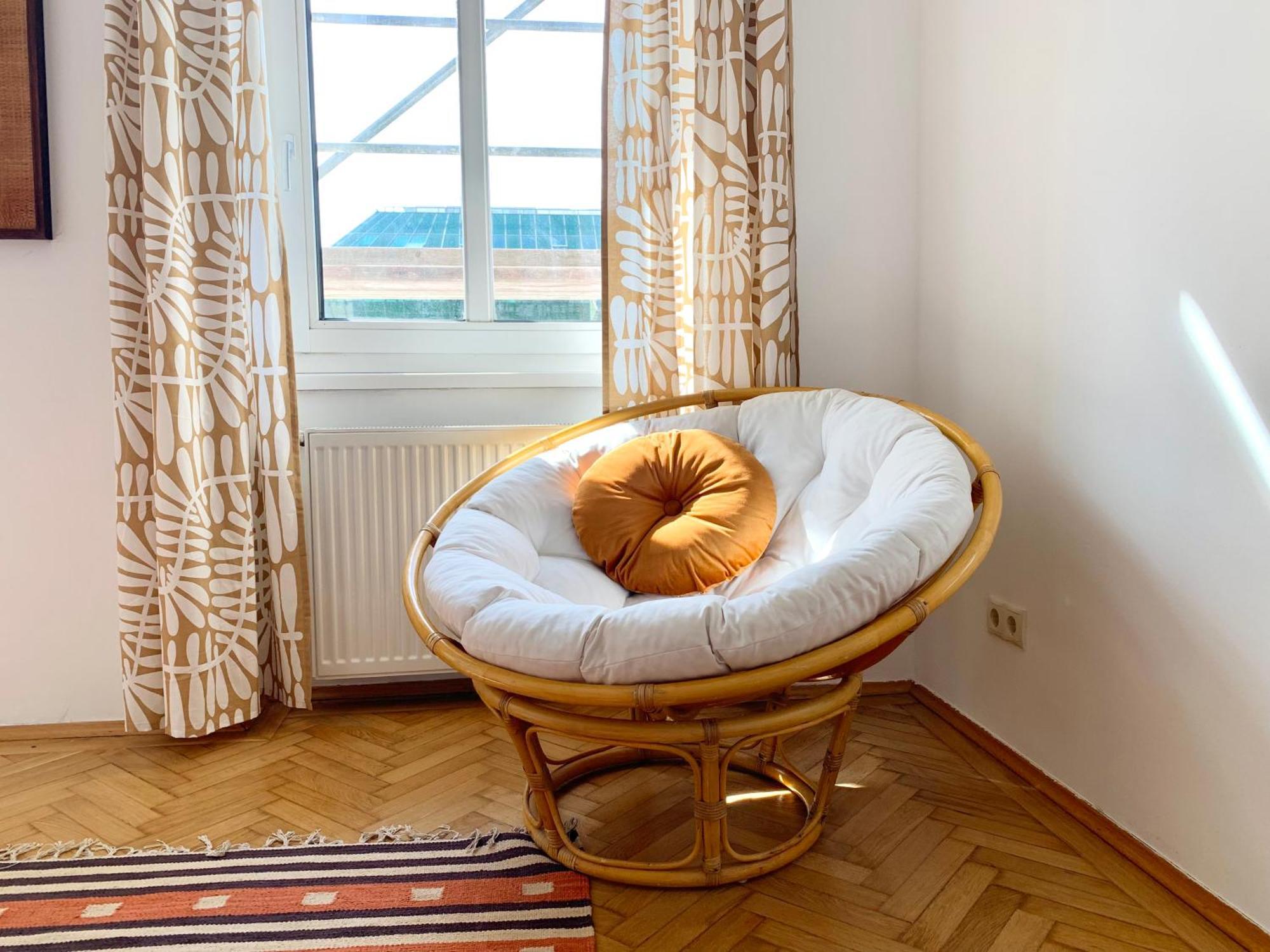 Bamboo City Apartment : A Cozy Family Haven In Vienna'S 9Th District Bagian luar foto