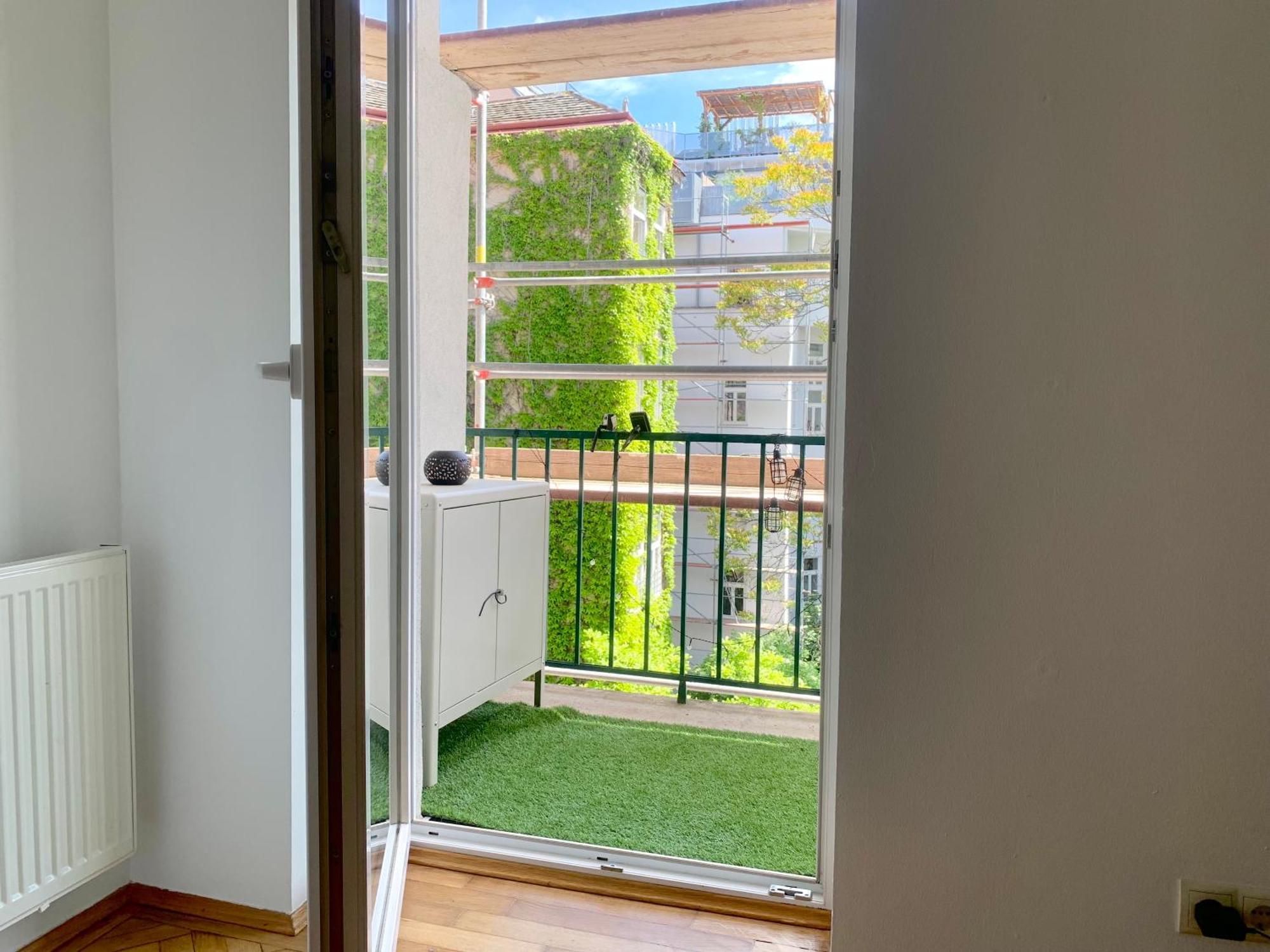 Bamboo City Apartment : A Cozy Family Haven In Vienna'S 9Th District Bagian luar foto